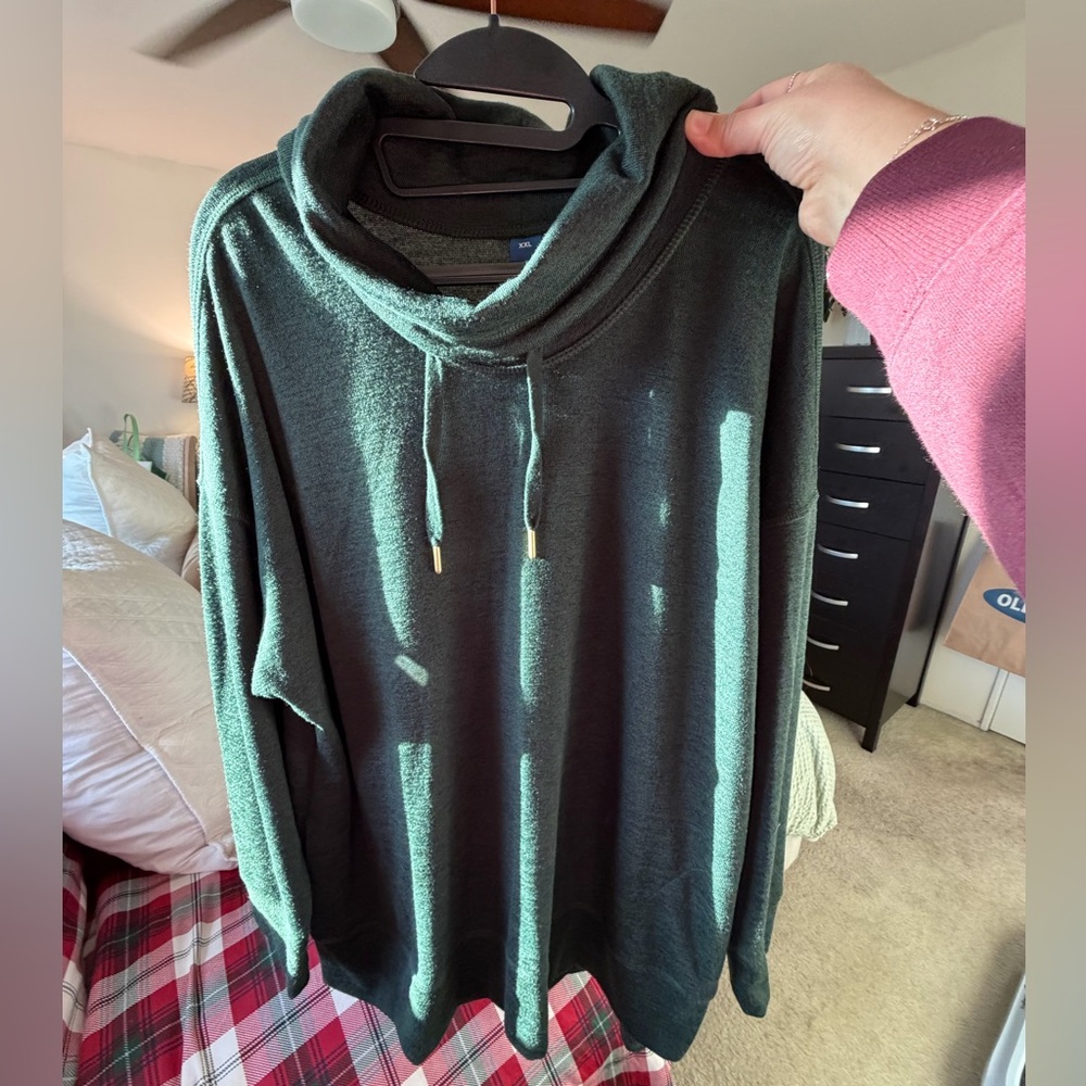 Women’s Green Sweater